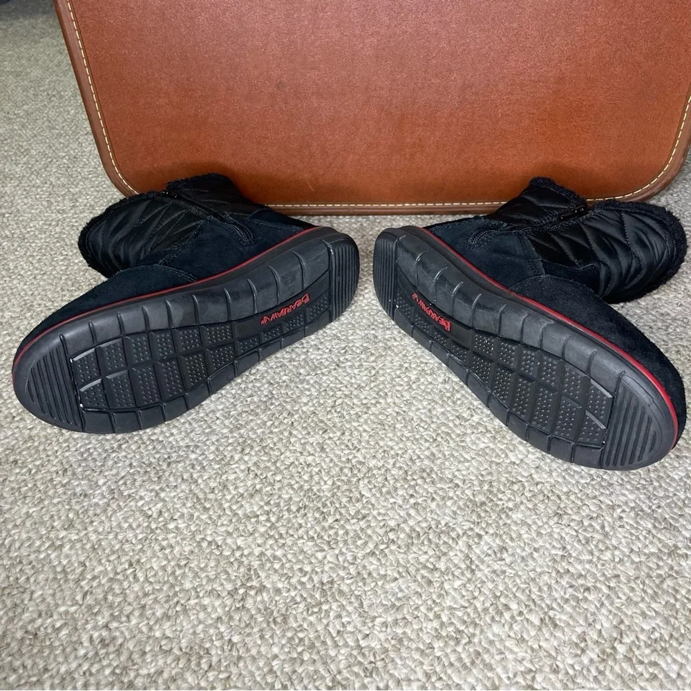 Bearpaw side zippered boots